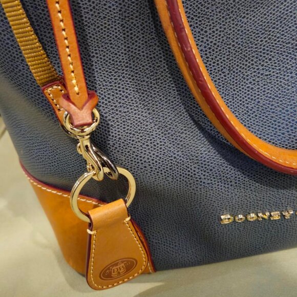 Dooney & Bourke Gray Large Shelby Shopper - Picture 4 of 16